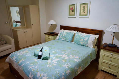 Underground Bed & Breakfast - Winery Find 1