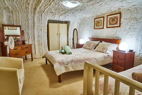 Underground Bed & Breakfast - Winery Find 2