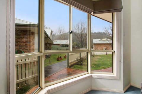 Valley View Townhouse - On The RAIL TRAIL - Winery Find 3