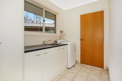 Valley View Townhouse - On The RAIL TRAIL - Winery Find 2