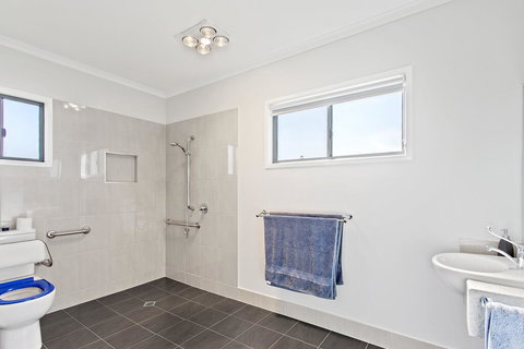 Valley Cabins By The Creek - Winery Find 3