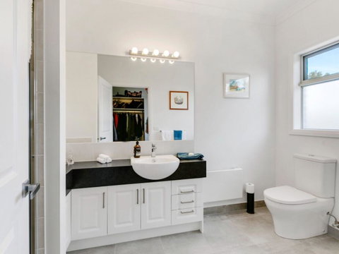 Venice On The Beach - Winery Find 1