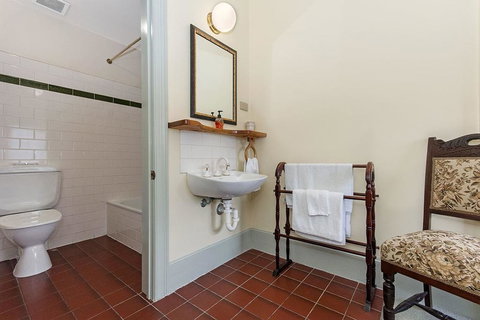 Victoria House - Winery Find 1