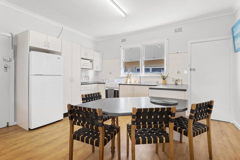 Victoria Parade, 29B - Winery Find 3