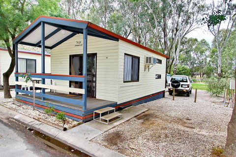 Wangaratta Caravan Park - Winery Find 3
