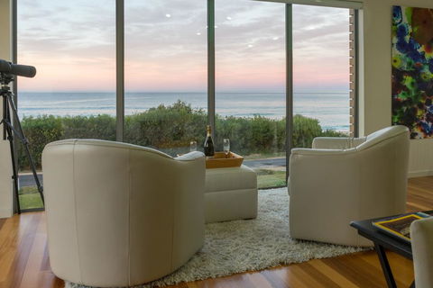 Watercolours - Winery Find 0