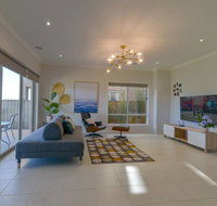 Waterfront Grand Villa for Big Group - Winery Find