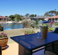 Waterfront Haven with jetty mooring and WiFI - Winery Find