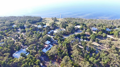 Waterfront Retreat At Wattle Point - Winery Find 0