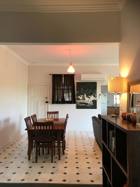 Hillâ€™s Creek Holiday Home - Winery Find 9