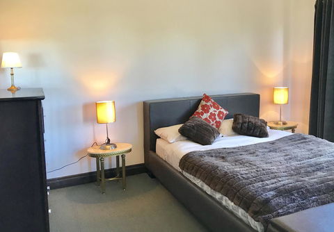 Hillâ€™s Creek Holiday Home - Winery Find 10