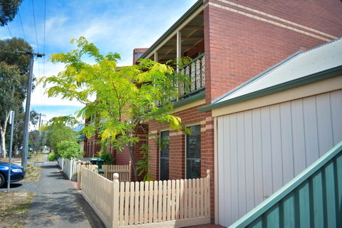 Turner Terrace - Winery Find 28