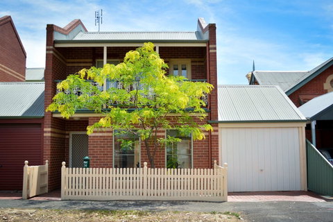 Turner Terrace - Winery Find 0