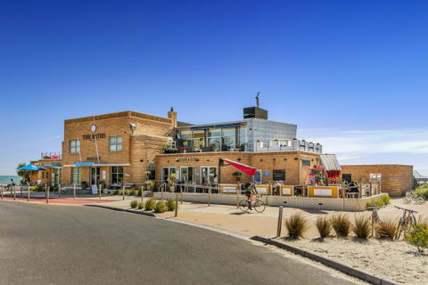 Quest Brighton On The Bay - Winery Find 8