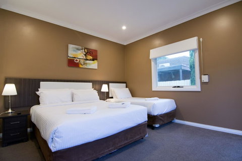 Buckingham Apartments - Winery Find 3