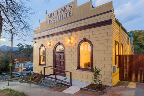 The Old Mechanics - Winery Find 0