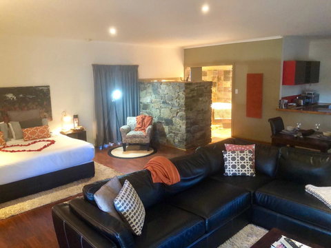 Minni Gums - Winery Find 12