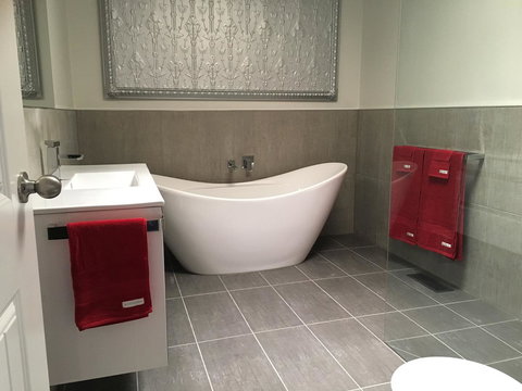 Silverwood House - Winery Find 7