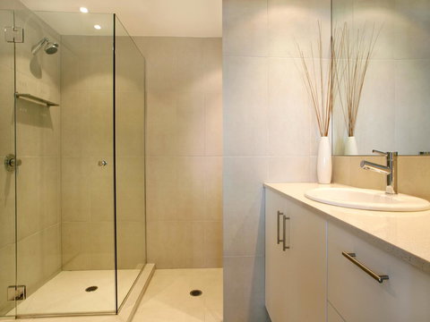 La Mer Sunshine Beachfront - Winery Find 23