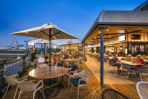 Nightcap At Kawana Waters Hotel - Winery Find 20