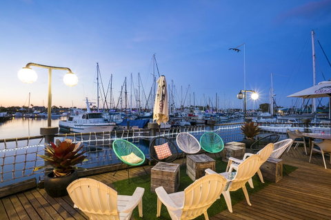 Nightcap At Kawana Waters Hotel - Winery Find 8