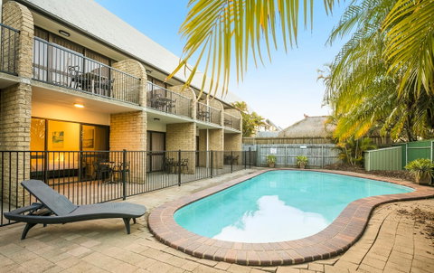 Nightcap At Kawana Waters Hotel - Winery Find 5