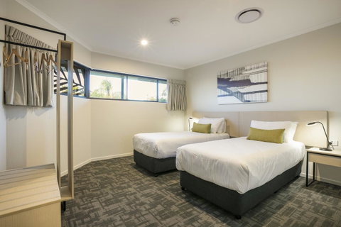 Nightcap At Kawana Waters Hotel - Winery Find 40