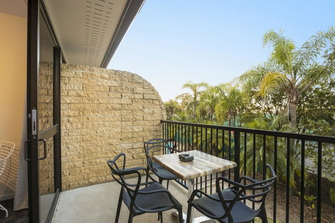 Nightcap At Kawana Waters Hotel - Winery Find 33