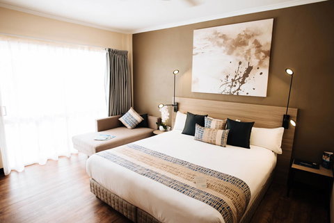 Mantra Club Croc - Winery Find 1