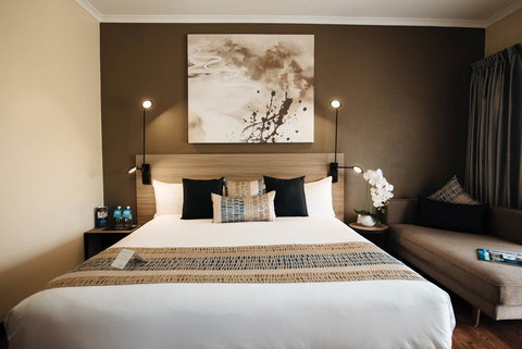 Mantra Club Croc - Winery Find 28