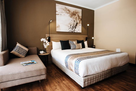 Mantra Club Croc - Winery Find 16