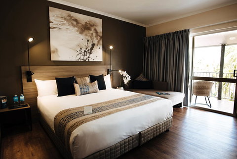 Mantra Club Croc - Winery Find 15