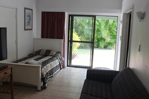 Amaroo On Mandalay, Magnetic Island - Winery Find 21