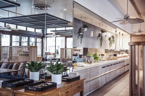 Pullman Port Douglas Sea Temple Resort And Spa - Winery Find 3