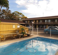 Twin Pines Motel - Winery Find