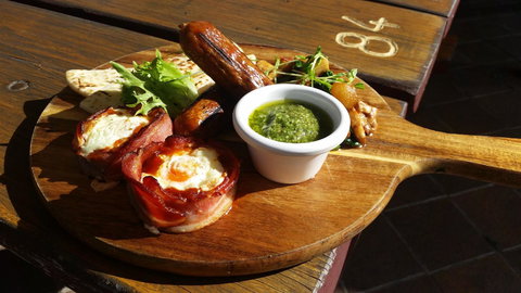 The Bearded Dragon Boutique Hotel - Winery Find 19