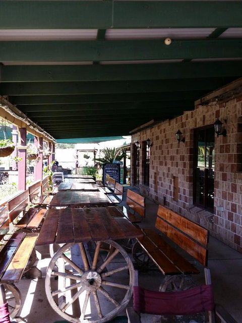 The Bearded Dragon Boutique Hotel - Winery Find 37