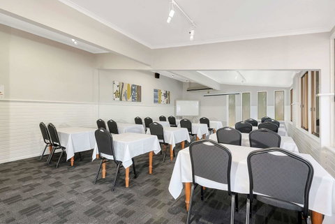 Econo Lodge Toowoomba Motel & Events Centre - Winery Find 22