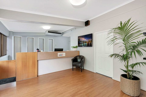 Econo Lodge Toowoomba Motel & Events Centre - Winery Find 18
