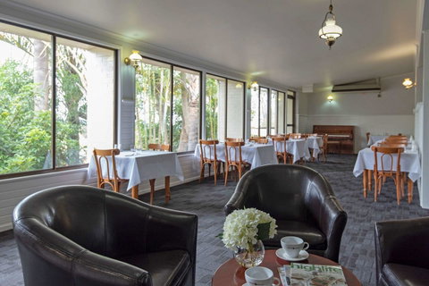 Econo Lodge Toowoomba Motel & Events Centre - Winery Find 5