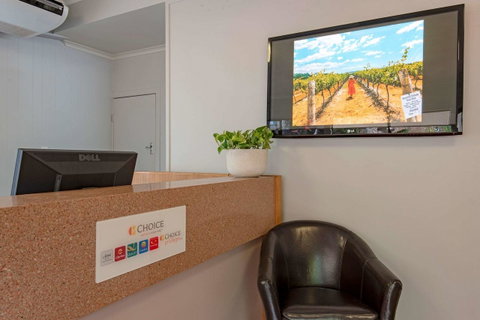 Econo Lodge Toowoomba Motel & Events Centre - Winery Find 12