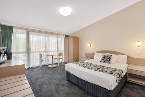 Econo Lodge Toowoomba Motel & Events Centre - Winery Find 1
