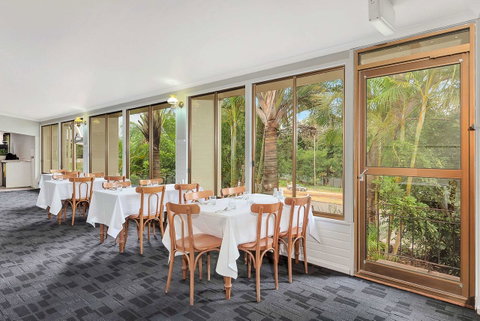 Econo Lodge Toowoomba Motel & Events Centre - Winery Find 24