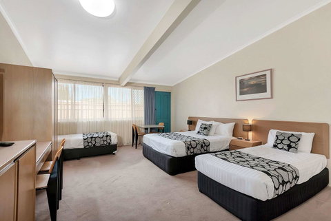 Econo Lodge Toowoomba Motel & Events Centre - Winery Find 11