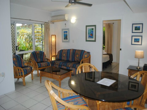 The Port Douglas Queenslander - Winery Find 21