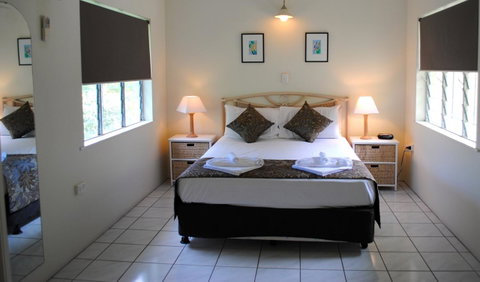 The Port Douglas Queenslander - Winery Find 33