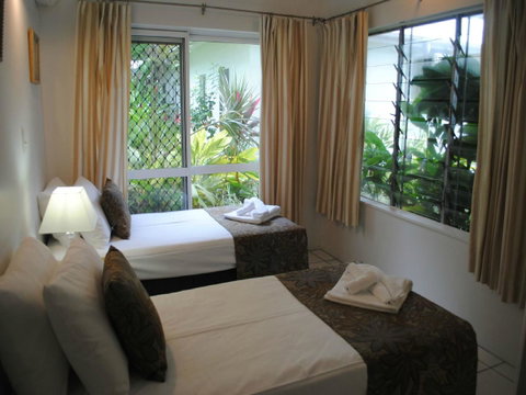 The Port Douglas Queenslander - Winery Find 18