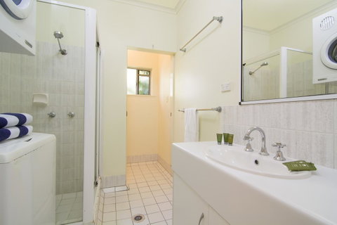 The Port Douglas Queenslander - Winery Find 12
