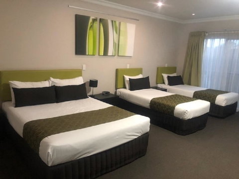 Drovers Motor Inn - Winery Find 8