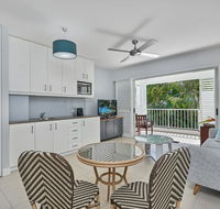 Couples private spa beach getaway - Winery Find